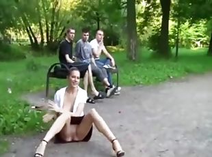 u-javnosti, rusi, amaterski, tinejdžeri, park, brinete, dosadni