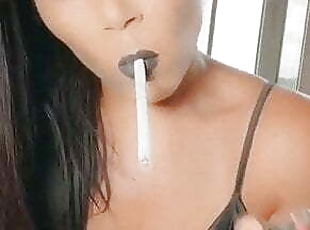 Fetiche, Fumando, Domínio feminino, Tetas pequenas