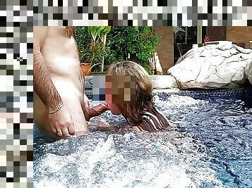 culo, al-aire-libre, ruso, amateur, mamada, polla-enorme, madurita-caliente, casero, pareja, piscina