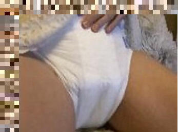 Diaper girl Lisa Flooding her diaper on Christmas Day (Full video)