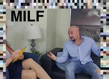 Hot MILF London River Gives Sex Therapy to Baldhead Guy