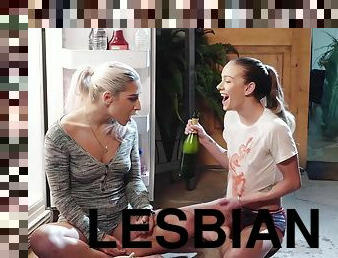 מסיבה, כוס-pussy, חתיכות, לסבית-lesbian, יפה, מדהימה, ארוטי