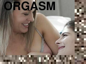 orgasme, chatte-pussy, babes, lesbienne, ados, doigtage, blonde, mignonne, ange, magnifique
