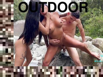 Mariana Martix En El Esposo Organiza Trío En El Bosque - brunette Latina Mariana martix outdoor threesome hardcore