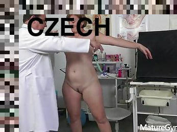 ured, doktor, buckast, nastran, fetiš, česi, brinete, gyno-ispit