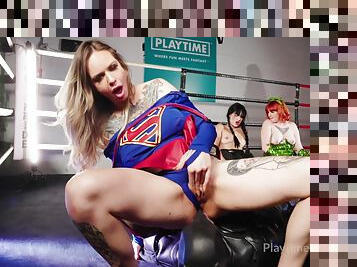 Playtime Cosplay Face Fuck Batman (orgy) With Super Girl