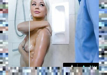 culi, bagno, fichette, cazzi-enormi, giovanissime, gole-profonde, massaggi, gangbang, bionde, doccia