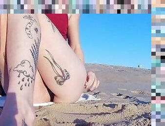 al-aire-libre, meando, público, amateur, cámara, playa, voyeur, pies, a-solas, tatuaje