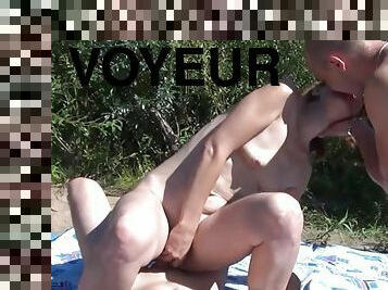 al-aire-libre, coño-pussy, amateur, mamada, cámara, playa, voyeur, trío, pelirroja, jóvenes18