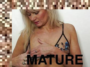 magre, amatoriali, maturi, nonnine, mammine-mature, giocattoli, mamme