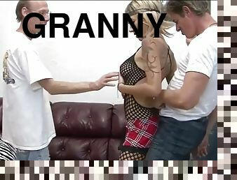 бабуся-granny, краля, хардкор, груповий-секс, бдсм, шльондра, стерва, шкарпетки-в-сіточку, голандка, садb80омазохізм