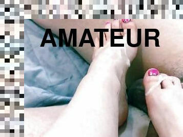 amateur, pieds, ejaculation, sperme, branlette-avec-les-pieds