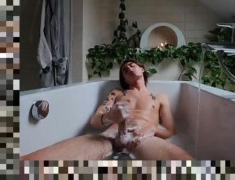 Smoking & Jerking Off in the Bathtub (pre-view)