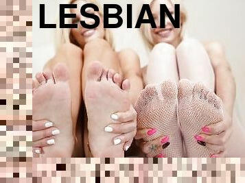babes, lésbicas, estrela-porno, punheta, pés, trabalho-de-pé, chupando, provocando, dedos-do-pé