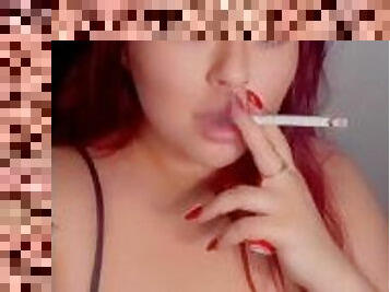 velike-sise, amaterski, kućni-uredak, bbw, crvenokose, fetiš, pušenje-smoking, ljubavnice, dominacija, femdom