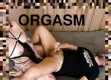 orgasme, diikatkan-pada-tubuh, amatir, kotor, sperma, alat-mainan-seks, dominasi-perempuan-dalam-sex