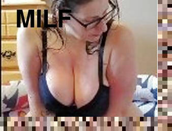 MILF gets wet and wild for her 1st water show Stacey38G