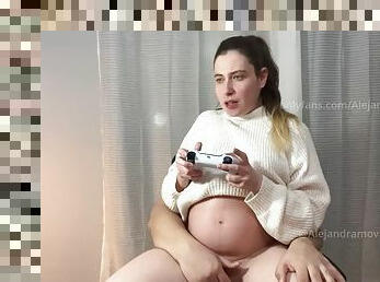 WHILE I PLAY WITH THE PS5 HE FUCK MY PUSSY UNTIL I CUM