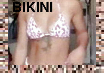 skaistules, bikini