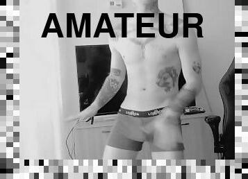 masturbation, amateur, énorme-bite, ados, européenne, euro, solo, salle-de-gym, tatouage, bite