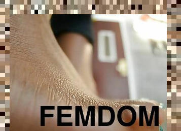 massaggi, americani, feticci, lavoro-di-piedi, dominazione-femminile, giganti