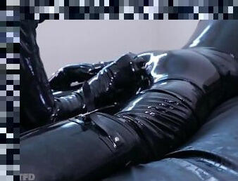 anal, gay, bdsm, gruppsex, maskiner, oral, fetisch, latex, bondage, mjölk