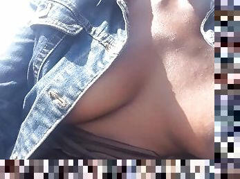 gros-nichons, masturbation, en-plein-air, public, femme, amateur, milf, black, naturel, exhibitionniste