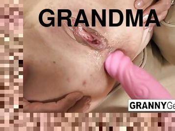 vecmāte, vecs, tūpļa, nobrieduša, minēts, spermasizšāviens, vecmāmiņa, starprašu, hardkors, melns