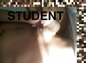 Chico 18 aos colegio latino con largo duro pene y grandes bolas CUM en cama