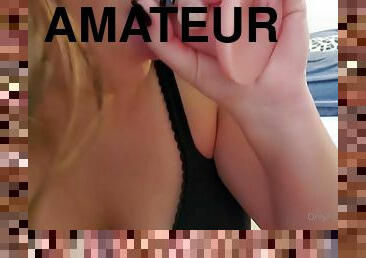 gros-nichons, masturbation, amateur, jouet, fellation-profonde, blonde, webcam, solo, brunette