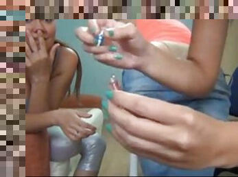 3 girls play injection game