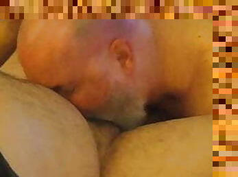 papa, fellation, ejaculation-sur-le-corps, interracial, gay, couple, ejaculation, pappounet, ours