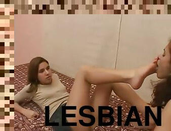 BR Lesbian feet