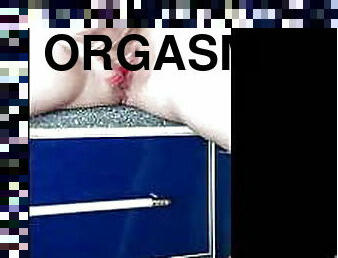 cul, gros-nichons, masturbation, orgasme, chatte-pussy, amateur, babes, ados, maison, doigtage