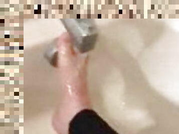 baignade, masturbation, amateur, maison, black, pieds, américaine, fétiche, branlette-avec-les-pieds