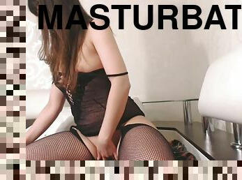 masturbation, fitta-pussy, tonåring, strumpor, underkläder, snuskig, ensam, brunett, små-bröst