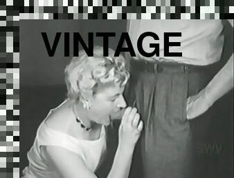 Sexy vintage girl having fun - Gentlemens Video