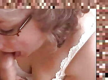 lunettes, énorme, amateur, mature, fellation, ejaculation-sur-le-corps, milf, maison, sur-le-visage, cougar