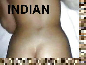 énorme, massage, indien, hirondelle, ejaculation, brutal, branlette-avec-les-pieds