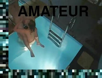 orgie, échangistes-et-libertins, amateur, gangbang, sexe-de-groupe, piscine