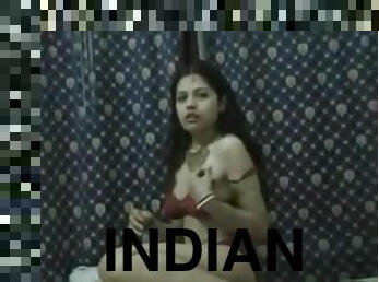 Desi indian Honeymoon Part1-Full MMS at JucyCam.