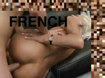 Ugly French Mature gets anal
