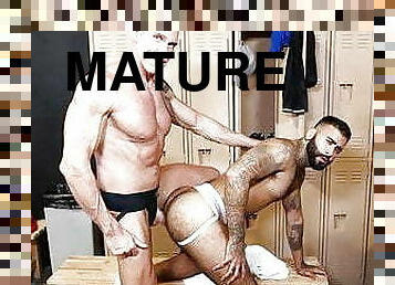 papa, poilue, vieux, anal, mature, fellation, énorme-bite, interracial, gay, jeune-18