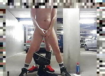 Flatmates bf breeding me in car park