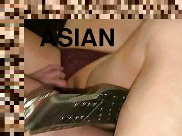 asiatiche, scambisti, mogli, interraziali, mammine-mature, sadismo-e-masochismo, trio, bionde, corde-cinghia-sadomaso, bisex