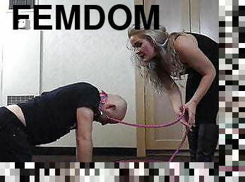 A ballbusting session with Domina Lola Fae