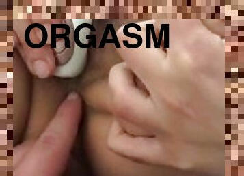 klitoris, masturbacija, orgazam, pička-pussy, skirt, devojka, napaljeni, plavuše, sami, izbliza