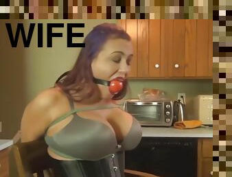 Megan Jones - Dont Mess Around With Red Neck Wife