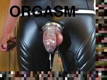 orgasmi, amatoriali, eruzioni-di-sperma, gay, massaggi, spruzzi-di-sperma, sadismo-e-masochismo, sperma, feticci, solitari