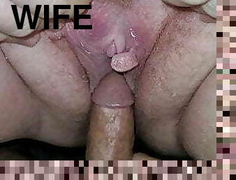 Wife&rsquo;s pussy gets creampie.